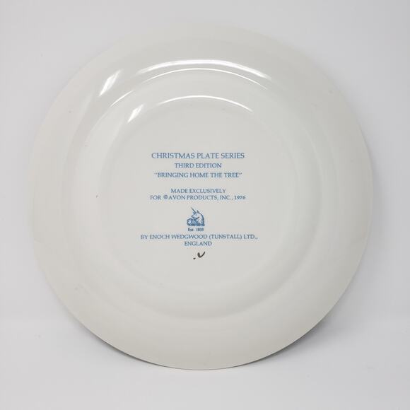 Avon 1976 22KGold Bringing Home The Tree Christmas Holiday Plate Enoch Wedgewood - Picture 4 of 9
